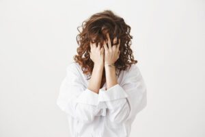 distressed-wom